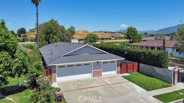 25142 Walnut St., Newhall, CA 91321
