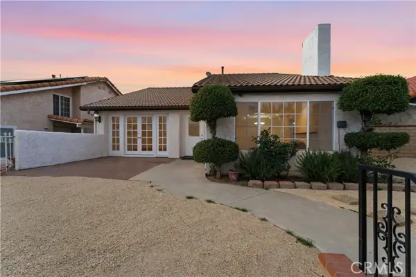 15863 foothill, Sylmar, CA 91342