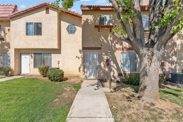 1750 Avenue Q14  #17, Palmdale, CA 93550
