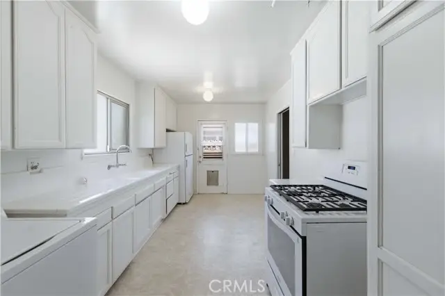 1438 Ivyton, Lancaster, CA 93534 - #3