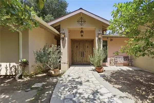 4908 Calvin Avenue, Tarzana, CA 91356