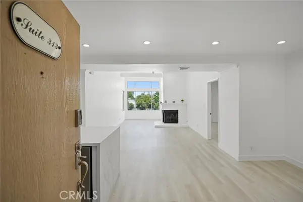 7800 Topanga Canyon, Canoga Park, CA 91304