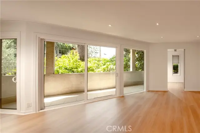 5236 Yarmouth  #113, Encino, CA 91316 - #1