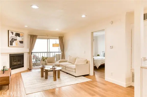 5510 Owensmouth  #128, Woodland Hills, CA 91367