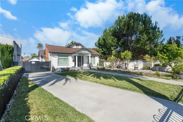 1043 Victoria Avenue, Los Angeles, CA 90019 - #2