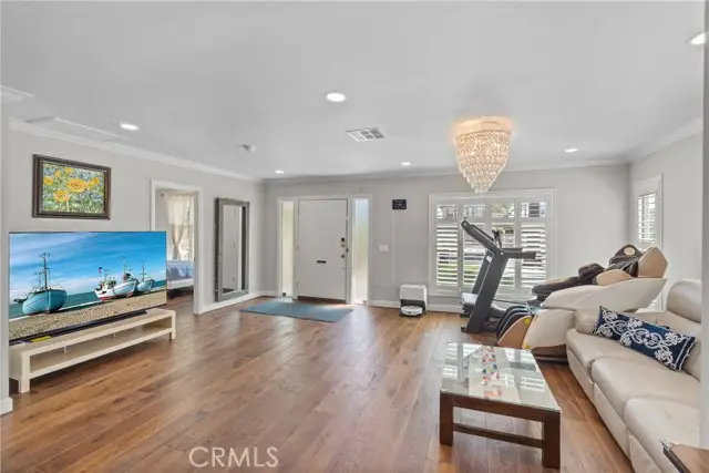 1043 Victoria Avenue, Los Angeles, CA 90019 - #3