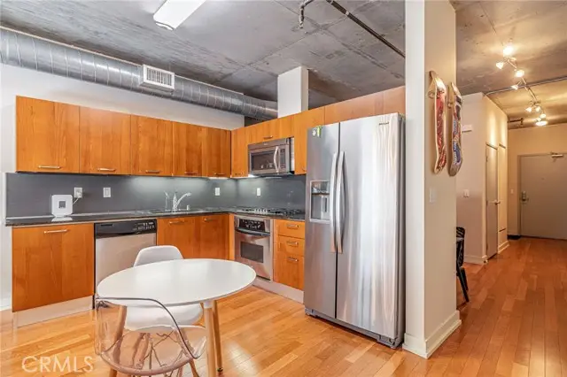 645 9th  #301, Los Angeles, CA 90015 - #2