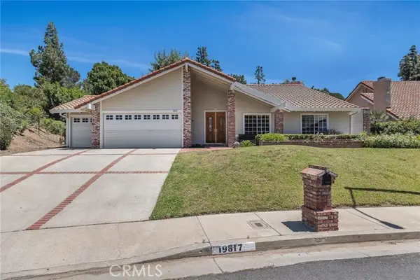 19817 Hiawatha Street, Chatsworth, CA 91311