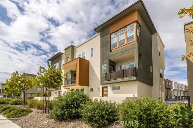 27562 Sparrow Court, Valencia, CA 91381 - #3