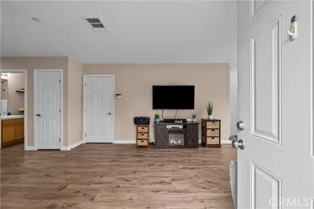 14552 Foothill, Sylmar, CA 91342 - #2