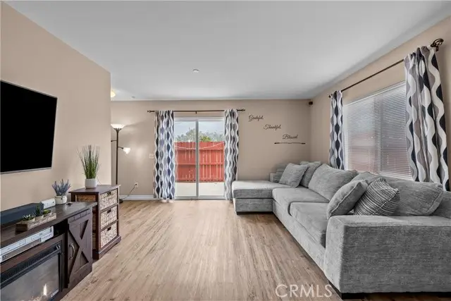 14552 Foothill, Sylmar, CA 91342 - #3