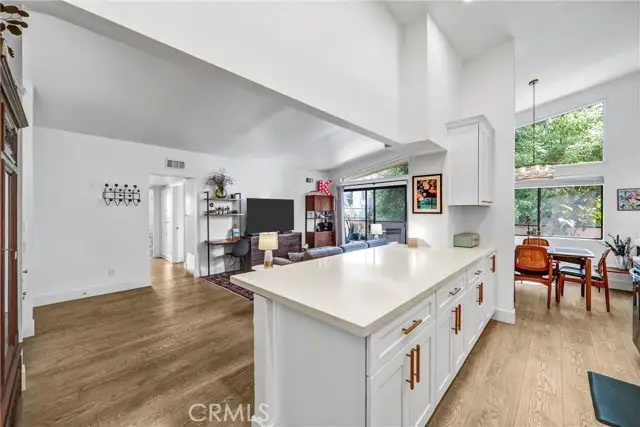 5805 Whitsett Avenue  #201, Valley Village, CA 91607 - #1