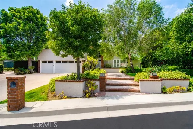 3861 Braewood Court, Tarzana, CA 91356 - #2