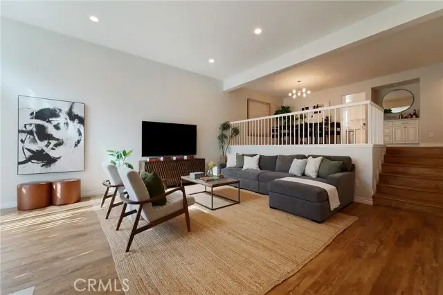 13925 Riverside Drive, Sherman Oaks, CA 91423 - #1