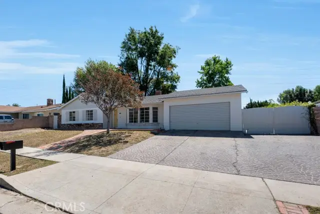 10600 Garden Grove, Porter Ranch, CA 91326 - #3