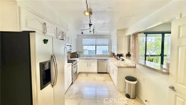 324 Palm Drive  #407, Beverly Hills, CA 90210 - #3