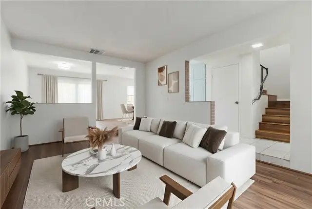 6746 Encino Avenue  #2, Lake Balboa, CA 91406 - #3