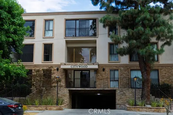 15344 Weddington Street  #104, Sherman Oaks, CA 91411