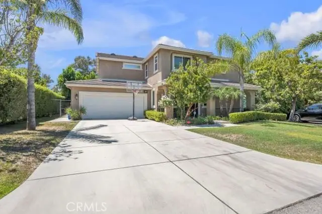 9849 Dreams, San Fernando Valley, CA 91345 - #1