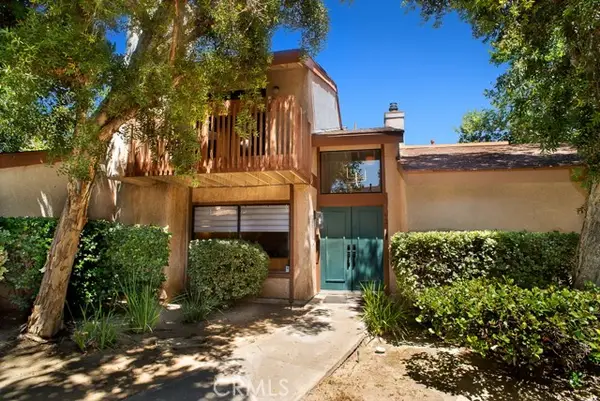 8524 De Soto  #52, Canoga Park, CA 91304