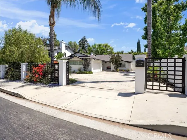 22263 Avenue San Luis, Woodland Hills, CA 91364 - #2