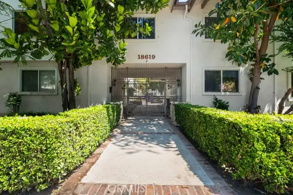 18619 Collins  #F30, Tarzana, CA 91356