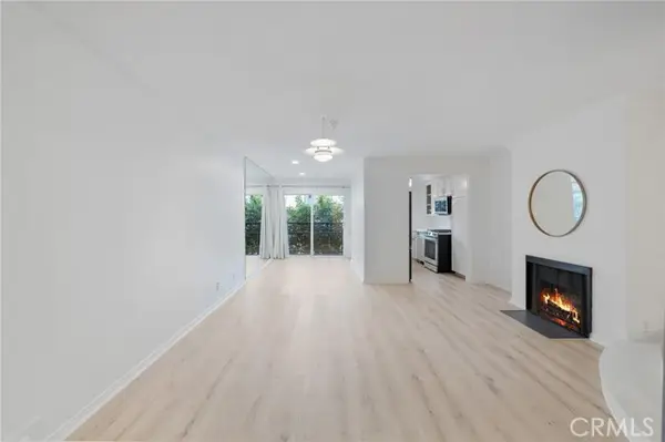 1355 Sierra Bonita  #208, Los Angeles, CA 90046