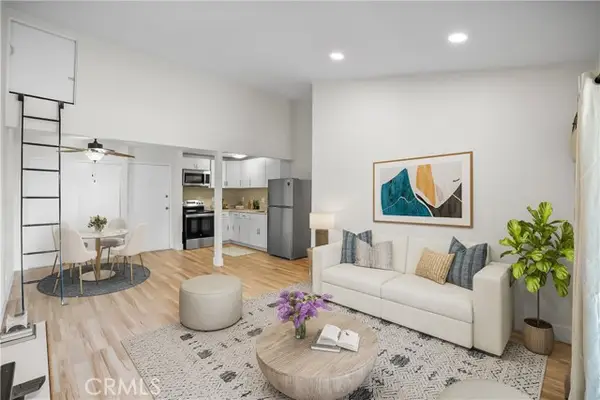 21801 Roscoe  #206, Canoga Park, CA 91304