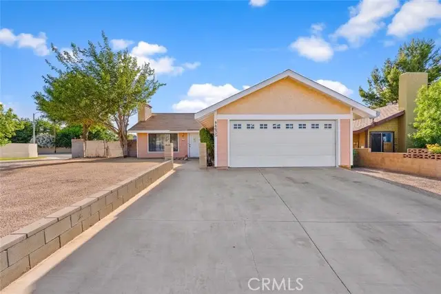 44605 Gillan Avenue, Lancaster, CA 93535 - #2