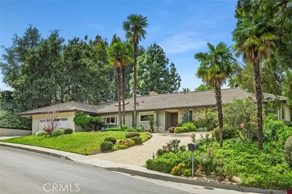 16903 Oak View Drive, Encino, CA 91436