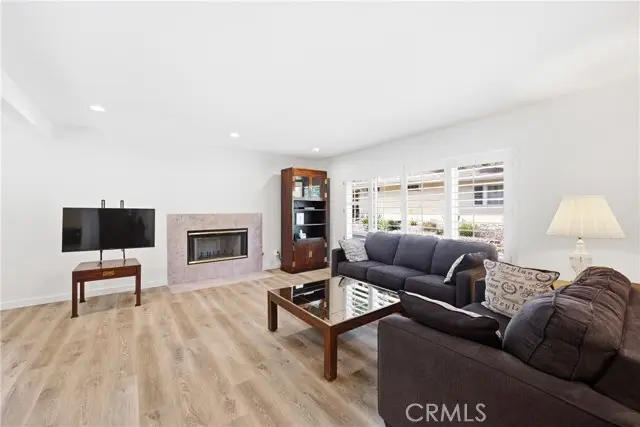 4776 Excelente Drive, Woodland Hills, CA 91364 - #2