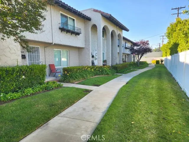24223 La Glorita Circle, Newhall, CA 91321 - #3