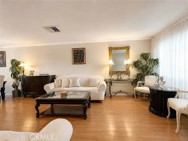 17041 Roscoe Boulevard  #3, Northridge, CA 91325