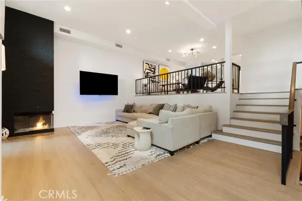 5305 White Oak Ave  #E, Encino, CA 91316