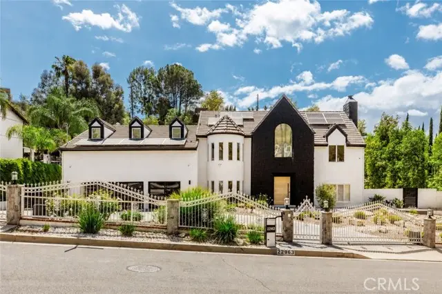 22963 Cass Avenue, Woodland Hills, CA 91364 - #2