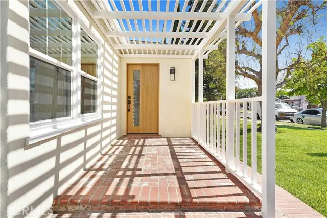 6722 Katherine Avenue, Van Nuys, CA 91405 - #3