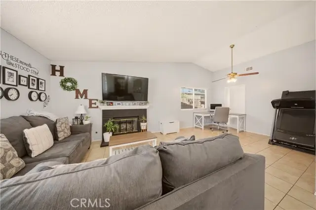 1011 Lightcap, Lancaster, CA 93535 - #3