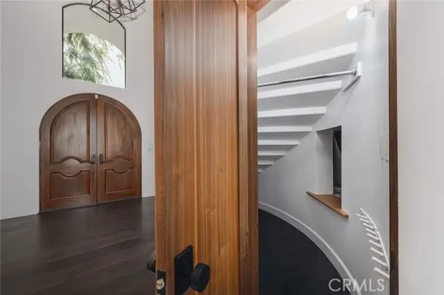 5022 Ranchito, Sherman Oaks, CA 91423 - #3