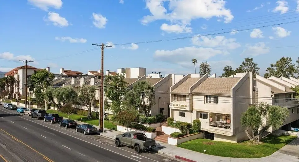 7631 Reseda, Reseda, CA 91335 - #1