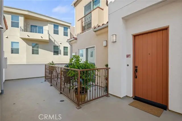 44 Coronado Street  #202, San Buenaventura Ventura, CA 93001 - #3