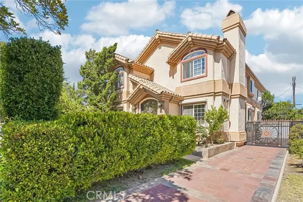 1948 Catalina Street, Los Angeles, CA 90027
