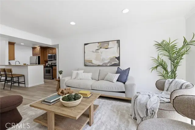 5257 Radford Avenue  #212, Valley Village, CA 91607 - #3
