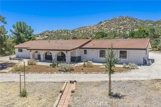 11820 Darling Rd., Santa Clarita, CA 91390 - #1