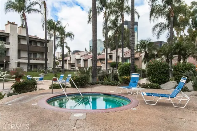 21500 Califa  #97, Woodland Hills, CA 91367 - #3