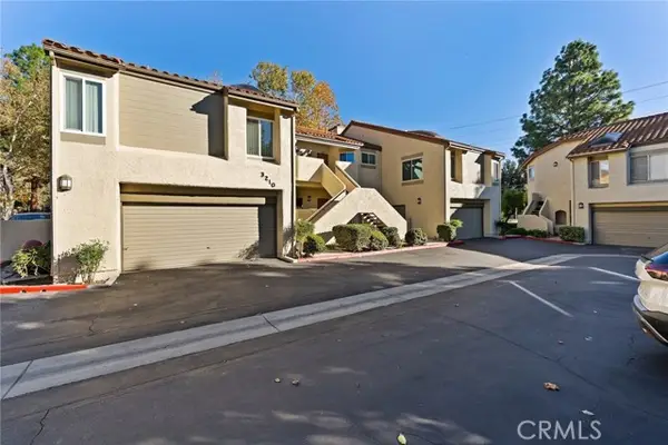 3210 Darby Street  #102, Simi Valley, CA 93063