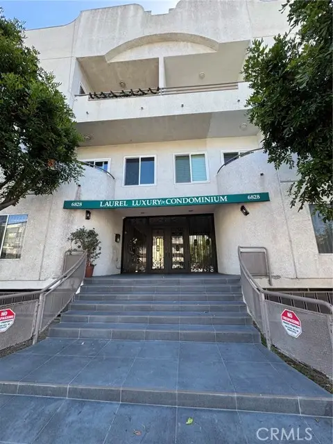 6828 Laurel Canyon Boulevard  #211, North Hollywood, CA 91605