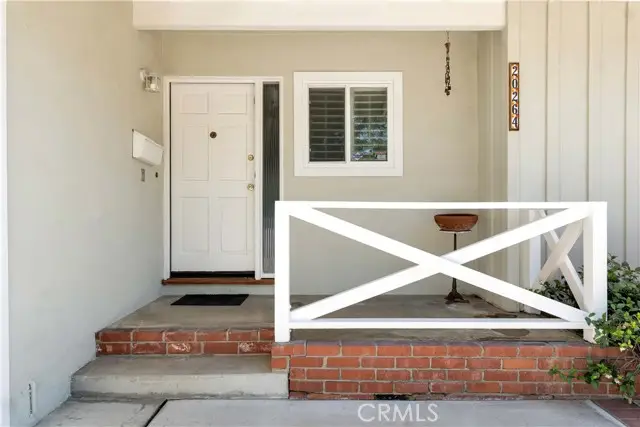 20264 Aetna Street, Woodland Hills, CA 91367 - #2