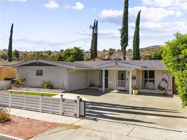 19347 Four Oaks Street, Canyon Country, CA 91351 - #3