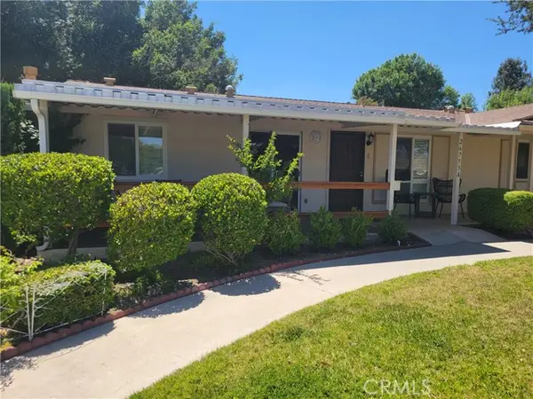 26753 Whispering Leaves  #A, Newhall, CA 91321