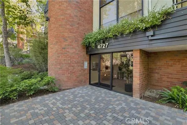 4727 Park Encino Lane, Encino, CA 91436